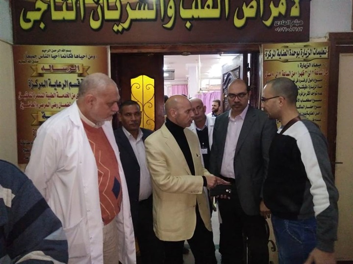 وكيل الصحة بالشرقية يتفقد مستشفي الزقازيق العام ومركز الغسيل الكلوي بالغار 