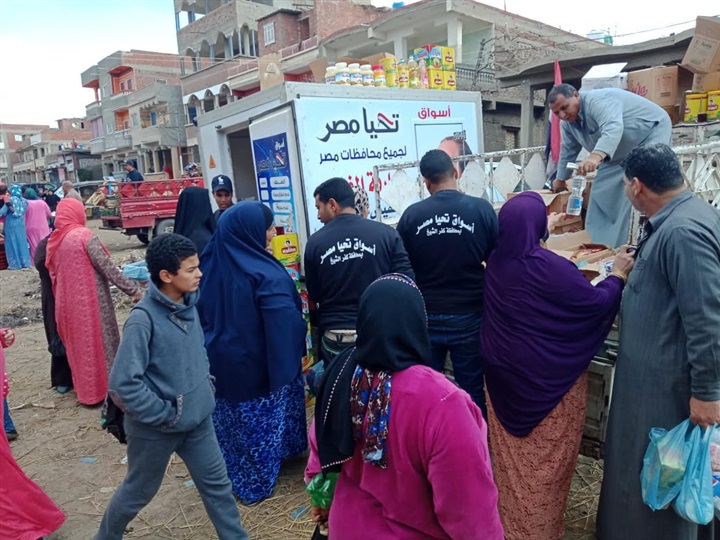 بالصور.. إقبال كبير على قوافل "مستقبل وطن" بقرى كفر الشيخ  
