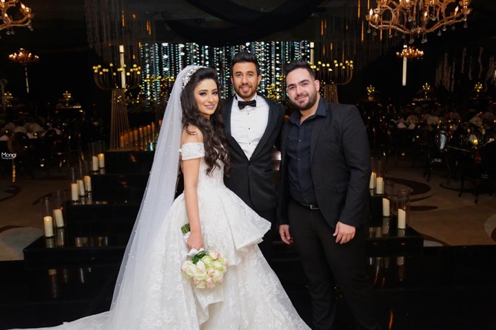 بالصور.. حماقي يشعل زفاف "تريزيجيه" وسط نجوم الفن والرياضة والمشاهير بالصور.. حماقي يشعل زفاف "تريزيجيه" وسط نجوم الفن والرياضة والمشاهير
