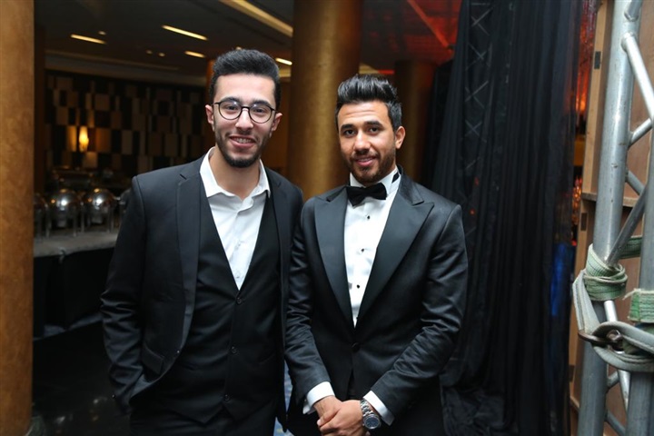 بالصور.. حماقي يشعل زفاف "تريزيجيه" وسط نجوم الفن والرياضة والمشاهير بالصور.. حماقي يشعل زفاف "تريزيجيه" وسط نجوم الفن والرياضة والمشاهير