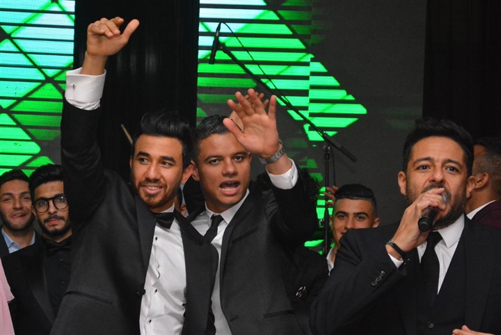 بالصور.. حماقي يشعل زفاف "تريزيجيه" وسط نجوم الفن والرياضة والمشاهير بالصور.. حماقي يشعل زفاف "تريزيجيه" وسط نجوم الفن والرياضة والمشاهير