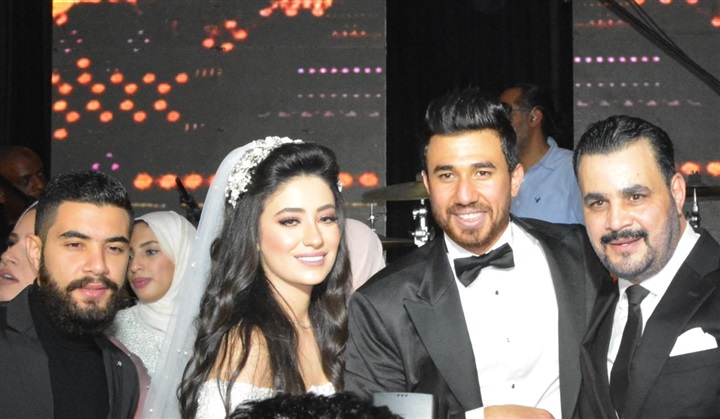 بالصور.. حماقي يشعل زفاف "تريزيجيه" وسط نجوم الفن والرياضة والمشاهير بالصور.. حماقي يشعل زفاف "تريزيجيه" وسط نجوم الفن والرياضة والمشاهير