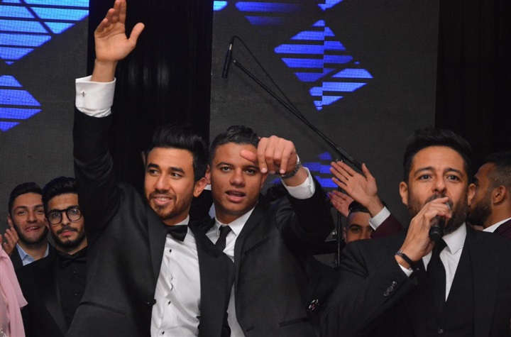 بالصور.. حماقي يشعل زفاف "تريزيجيه" وسط نجوم الفن والرياضة والمشاهير بالصور.. حماقي يشعل زفاف "تريزيجيه" وسط نجوم الفن والرياضة والمشاهير
