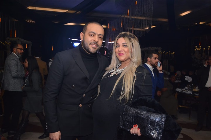 بالصور.. حماقي يشعل زفاف "تريزيجيه" وسط نجوم الفن والرياضة والمشاهير بالصور.. حماقي يشعل زفاف "تريزيجيه" وسط نجوم الفن والرياضة والمشاهير