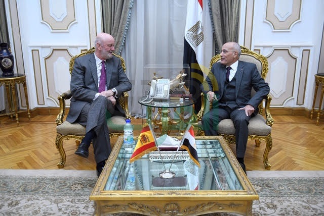 "العصار" يستقبل "سفير إسبانيا" لبحث سبل تعزيز التعاون المشترك "العصار" يستقبل "سفير إسبانيا" لبحث سبل تعزيز التعاون المشترك