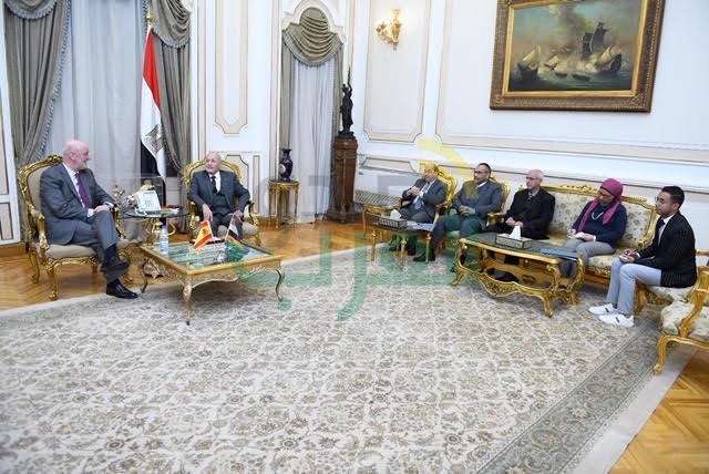 "العصار" يستقبل "سفير إسبانيا" لبحث سبل تعزيز التعاون المشترك "العصار" يستقبل "سفير إسبانيا" لبحث سبل تعزيز التعاون المشترك