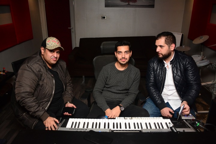 بالصور.. إبراهيم الحكمي وطارق عبد الجابر يحتفلون بطرح الألبوم "تحياتي" بالصور.. إبراهيم الحكمي وطارق عبد الجابر يحتفلون بطرح الألبوم "تحياتي"