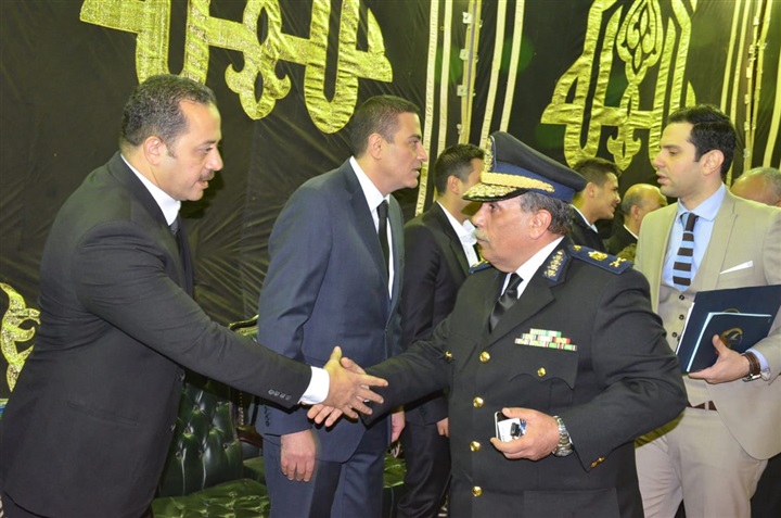 بالصور.. رجال القضاء ومشاهير المجتمع والأعلام يشاركان مراسم عزاء شقيق المستشار محمد عبده بالصور.. رجال القضاء ومشاهير المجتمع والأعلام يشاركان مراسم عزاء شقيق المستشار محمد عبده