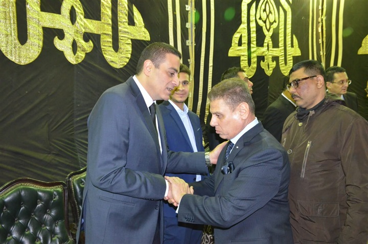 بالصور.. رجال القضاء ومشاهير المجتمع والأعلام يشاركان مراسم عزاء شقيق المستشار محمد عبده بالصور.. رجال القضاء ومشاهير المجتمع والأعلام يشاركان مراسم عزاء شقيق المستشار محمد عبده