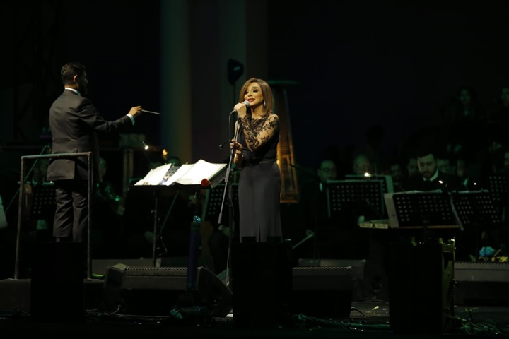 بالصور.. أنغام تشعل مسرح كريستال بلاس احتفالا بالكريسماس بالصور.. أنغام تشعل مسرح كريستال بلاس احتفالا بالكريسماس