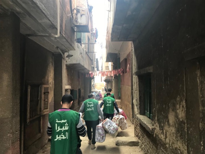 شبرا الخير تطلق أكبر حملة لتوزيع الألحفة والبطاطين بالقليوبية 