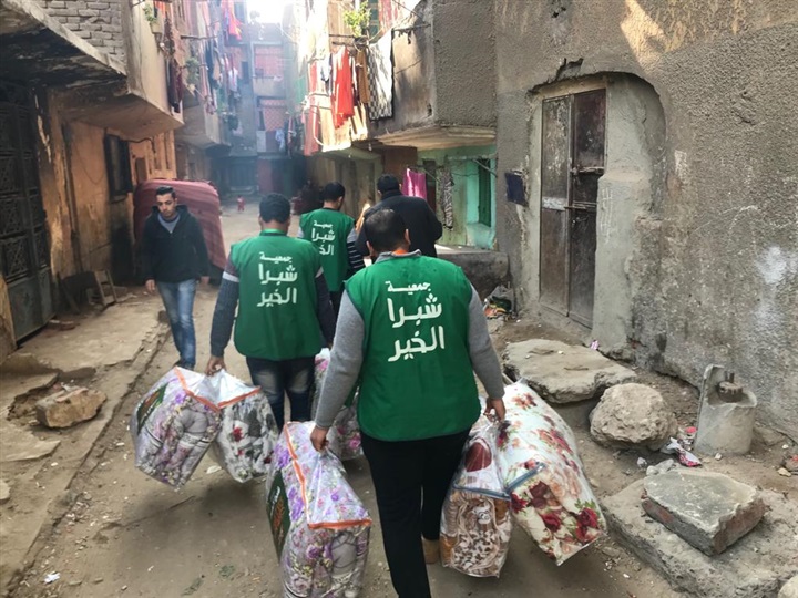 شبرا الخير تطلق أكبر حملة لتوزيع الألحفة والبطاطين بالقليوبية 