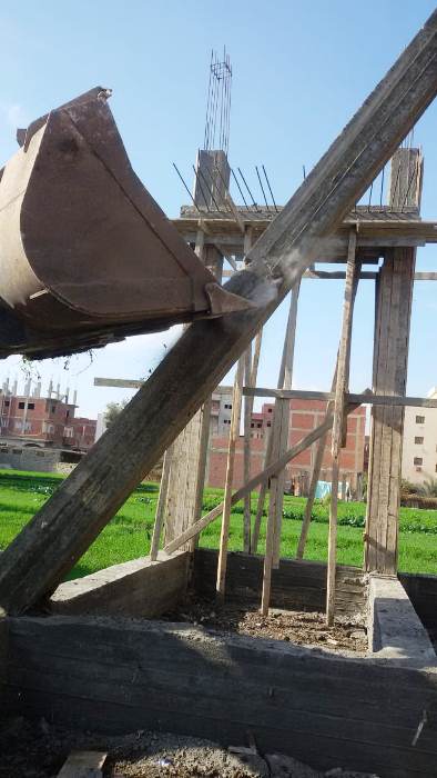 حملات مكبرة لإزالة تعديات البناء على الأراضى الزراعية والأدوار المخالفة بالشرقية 