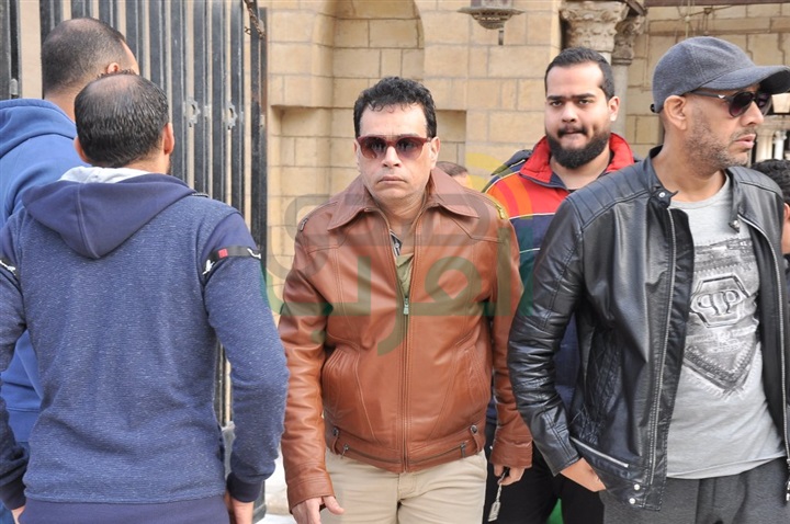 الرياضيون والفنانون فى عزاء والدة عصام كاريكا الرياضيون والفنانون فى عزاء والدة عصام كاريكا