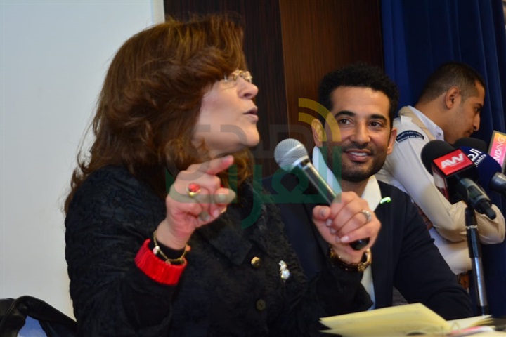 بالصور.. تكريم عمرو سعد في صالون فاطمة ناعوت بالصور.. تكريم عمرو سعد في صالون فاطمة ناعوت