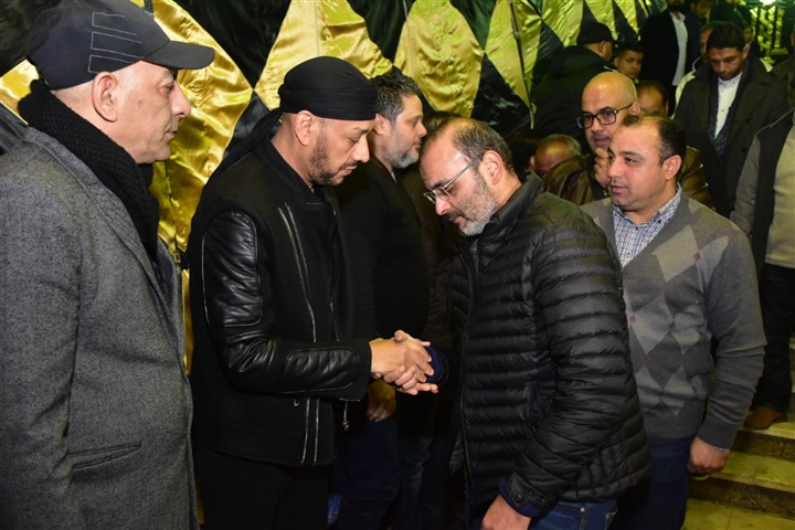 كريم حسن شحاته وريكو وأيمن بهجت قمر و امينه فى عزاء والدة عصام كاريكا كريم حسن شحاته وريكو وأيمن بهجت قمر و امينه فى عزاء والدة عصام كاريكا