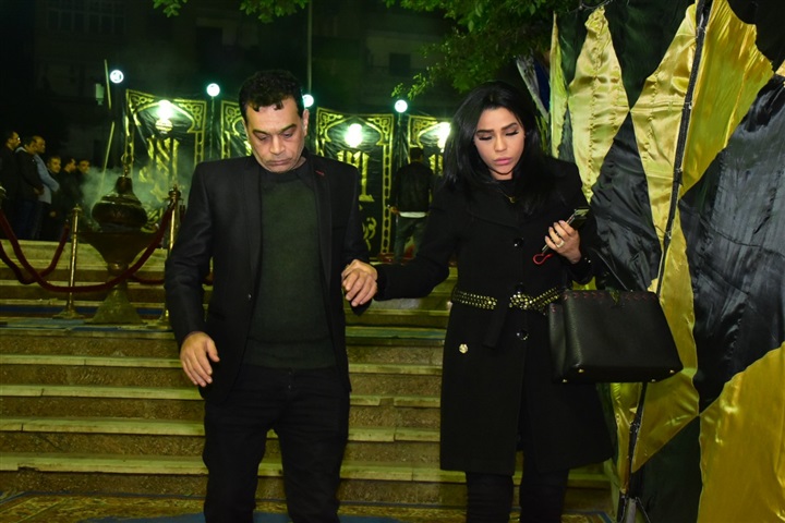 كريم حسن شحاته وريكو وأيمن بهجت قمر و امينه فى عزاء والدة عصام كاريكا كريم حسن شحاته وريكو وأيمن بهجت قمر و امينه فى عزاء والدة عصام كاريكا