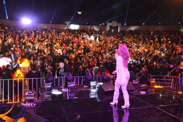 بالصور.. "زلزال" نيكول سابا في رأس السنة بالقاهرة الجديدة بالصور.. "زلزال" نيكول سابا في رأس السنة بالقاهرة الجديدة