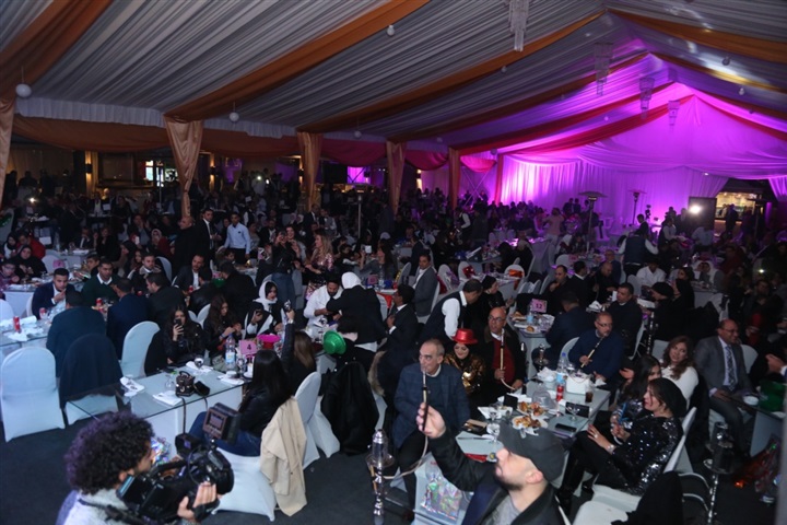 بالصور.. كارمن وشيبه يحييان حفل هلنان بحضور عربي كبير في أطول حفل غنائي بالصور.. كارمن وشيبه يحييان حفل هلنان بحضور عربي كبير في أطول حفل غنائي