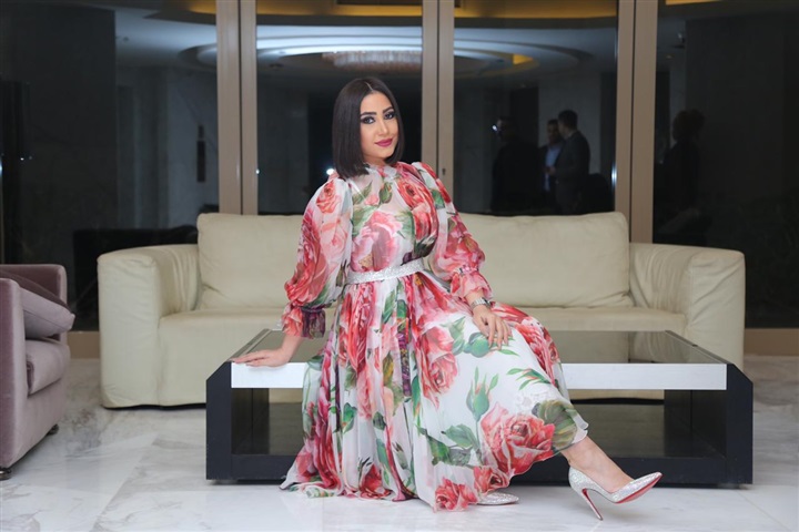 بالصور.. بوسي تشعل وصلات الرقص برأس السنة بحضور كامل العدد بالصور.. بوسي تشعل وصلات الرقص برأس السنة بحضور كامل العدد