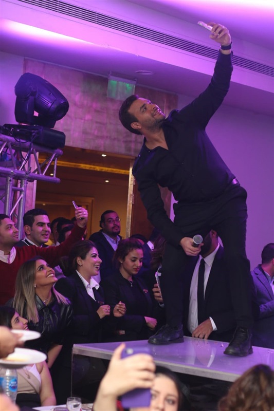 بالصور.. رامي صبري يتألق بحفلين ليلة رأس السنة بحضور كامل العدد بالصور.. رامي صبري يتألق بحفلين ليلة رأس السنة بحضور كامل العدد