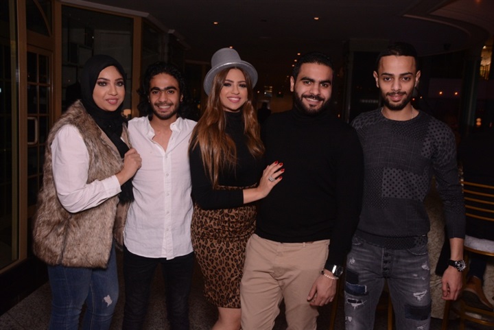 هاني شاكر وساموزين وشهيناز يحيون حفل الفورسيزون الجيزة هاني شاكر وساموزين وشهيناز يحيون حفل الفورسيزون الجيزة