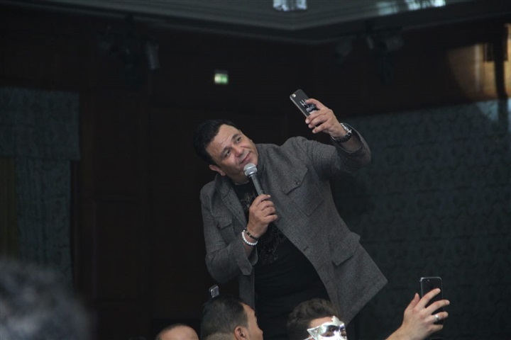 بالصور.. فؤاد وحكيم وفيفي عبده وصوفينار يشعلون رأس السنة على كورنيش النيل بالصور.. فؤاد وحكيم وفيفي عبده وصوفينار يشعلون رأس السنة على كورنيش النيل