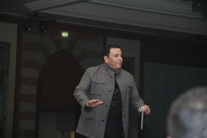 بالصور.. فؤاد وحكيم وفيفي عبده وصوفينار يشعلون رأس السنة على كورنيش النيل بالصور.. فؤاد وحكيم وفيفي عبده وصوفينار يشعلون رأس السنة على كورنيش النيل