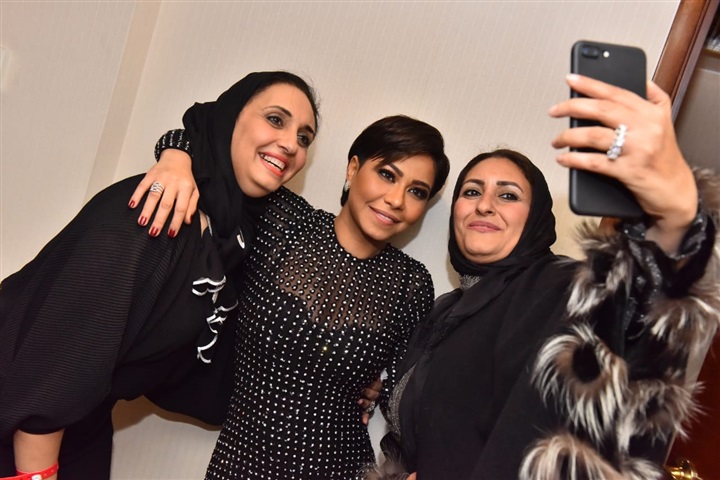 بالصور.. صابر الرباعي وشيرين عبد الوهاب يتألقان بحفل "النيل" ليلة رأس السنة بحضور نجوم الفن والمشاهير بالصور.. صابر الرباعي وشيرين عبد الوهاب يتألقان بحفل "النيل" ليلة رأس السنة بحضور نجوم الفن والمشاهير