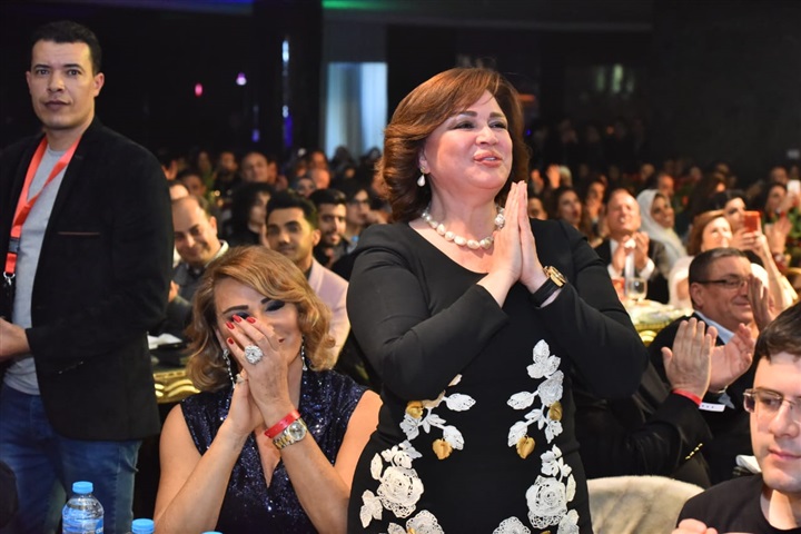 بالصور.. صابر الرباعي وشيرين عبد الوهاب يتألقان بحفل "النيل" ليلة رأس السنة بحضور نجوم الفن والمشاهير بالصور.. صابر الرباعي وشيرين عبد الوهاب يتألقان بحفل "النيل" ليلة رأس السنة بحضور نجوم الفن والمشاهير