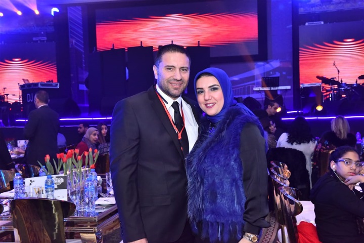 بالصور.. صابر الرباعي وشيرين عبد الوهاب يتألقان بحفل "النيل" ليلة رأس السنة بحضور نجوم الفن والمشاهير بالصور.. صابر الرباعي وشيرين عبد الوهاب يتألقان بحفل "النيل" ليلة رأس السنة بحضور نجوم الفن والمشاهير