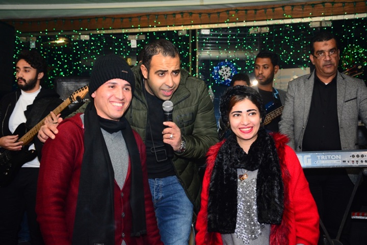 بالصور.. ليلة رأس السنة بالشعبي مع عبد الباسط حمودة ومحمد عدوية وشادي عزت في المنيل بالصور.. ليلة رأس السنة بالشعبي مع عبد الباسط حمودة ومحمد عدوية وشادي عزت في المنيل