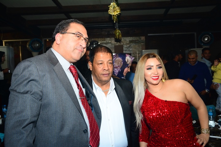 بالصور.. ليلة رأس السنة بالشعبي مع عبد الباسط حمودة ومحمد عدوية وشادي عزت في المنيل بالصور.. ليلة رأس السنة بالشعبي مع عبد الباسط حمودة ومحمد عدوية وشادي عزت في المنيل
