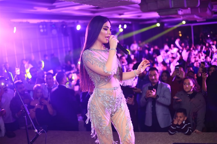 بالصور.. قمر اللبنانية ومصطفي حجاج ونتاشا يتألقون برأس السنة ع النيل بالصور.. قمر اللبنانية ومصطفي حجاج ونتاشا يتألقون برأس السنة ع النيل
