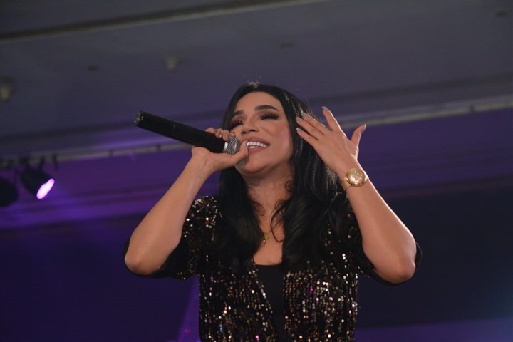 بالصور.. رومانسية جسار وزوجته وطرب أمنية وتحدي صوفينار واوكسانا.. أجواء رأس السنة في القاهرة الجديدة بالصور.. رومانسية جسار وزوجته وطرب أمنية وتحدي صوفينار واوكسانا.. أجواء رأس السنة في القاهرة الجديدة