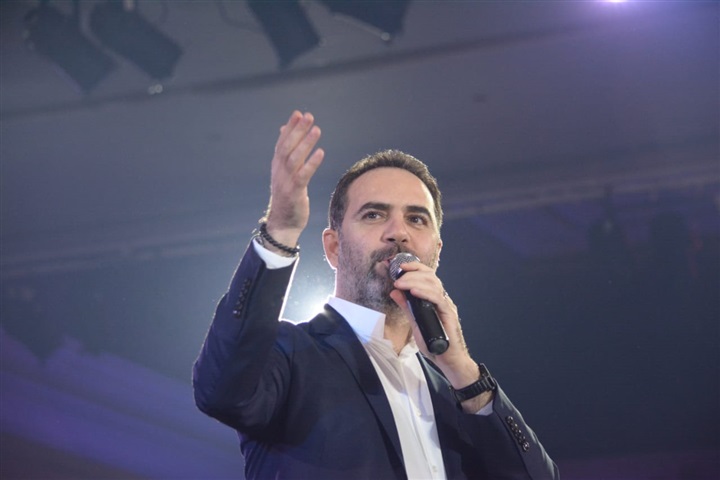 بالصور.. رومانسية جسار وزوجته وطرب أمنية وتحدي صوفينار واوكسانا.. أجواء رأس السنة في القاهرة الجديدة بالصور.. رومانسية جسار وزوجته وطرب أمنية وتحدي صوفينار واوكسانا.. أجواء رأس السنة في القاهرة الجديدة