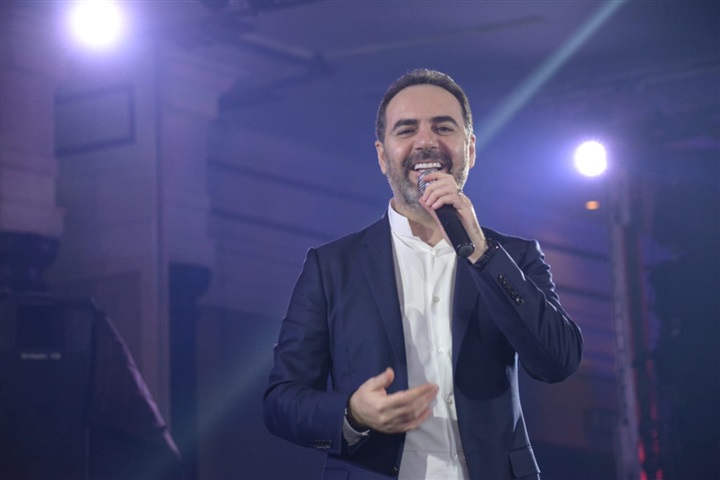 بالصور.. رومانسية جسار وزوجته وطرب أمنية وتحدي صوفينار واوكسانا.. أجواء رأس السنة في القاهرة الجديدة بالصور.. رومانسية جسار وزوجته وطرب أمنية وتحدي صوفينار واوكسانا.. أجواء رأس السنة في القاهرة الجديدة