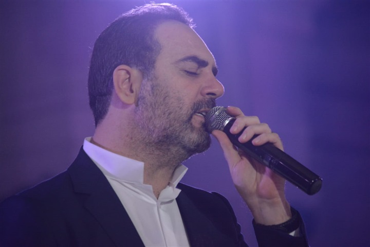 بالصور.. رومانسية جسار وزوجته وطرب أمنية وتحدي صوفينار واوكسانا.. أجواء رأس السنة في القاهرة الجديدة بالصور.. رومانسية جسار وزوجته وطرب أمنية وتحدي صوفينار واوكسانا.. أجواء رأس السنة في القاهرة الجديدة