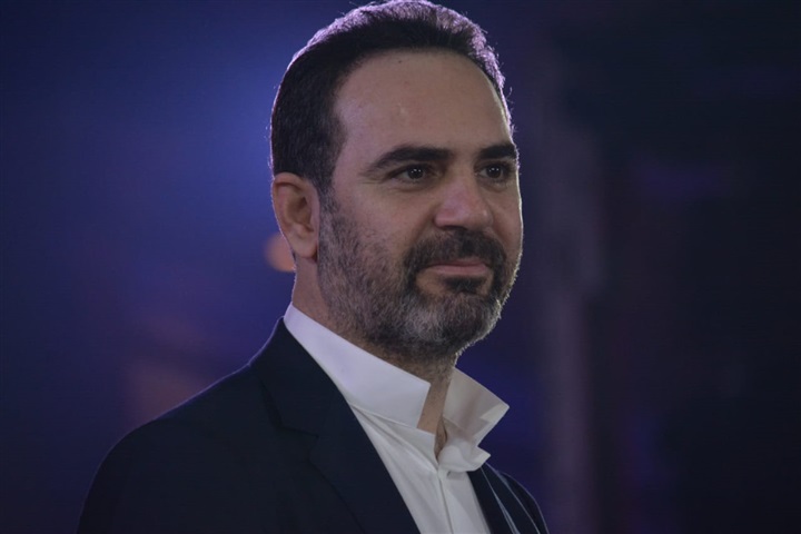 بالصور.. رومانسية جسار وزوجته وطرب أمنية وتحدي صوفينار واوكسانا.. أجواء رأس السنة في القاهرة الجديدة بالصور.. رومانسية جسار وزوجته وطرب أمنية وتحدي صوفينار واوكسانا.. أجواء رأس السنة في القاهرة الجديدة