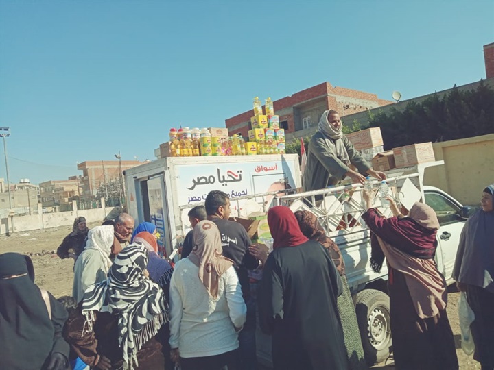 بالصور.."مستقبل وطن" بكفر الشيخ يواصل حملات النظافة بالمدن وتوفير السلع بالقرى