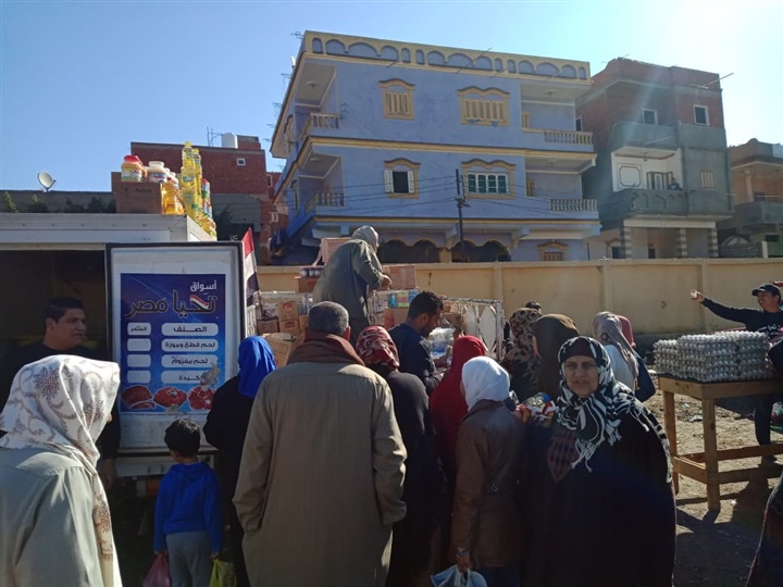 بالصور.."مستقبل وطن" بكفر الشيخ يواصل حملات النظافة بالمدن وتوفير السلع بالقرى
