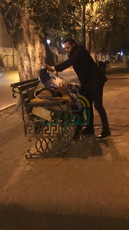 بالصور والفيديو.. "دفى الخير" توزع البطاطين على المحتاجين والفقراء