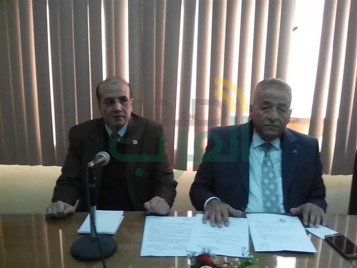 "شاهين" طالبنا نائب الوزير بسرعة حصول المشرفين الاجتماعين على حقوقهم