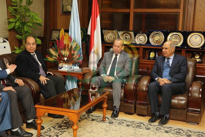 بالصور.. محافظ كفر الشيخ يستقبل مساعد وزير المالية لافتتاح أعمال تطوير المديرية المالية