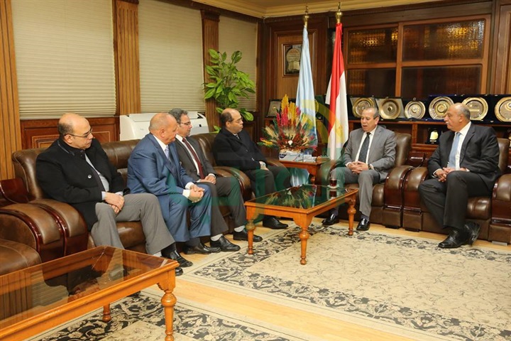 بالصور.. محافظ كفر الشيخ يستقبل مساعد وزير المالية لافتتاح أعمال تطوير المديرية المالية