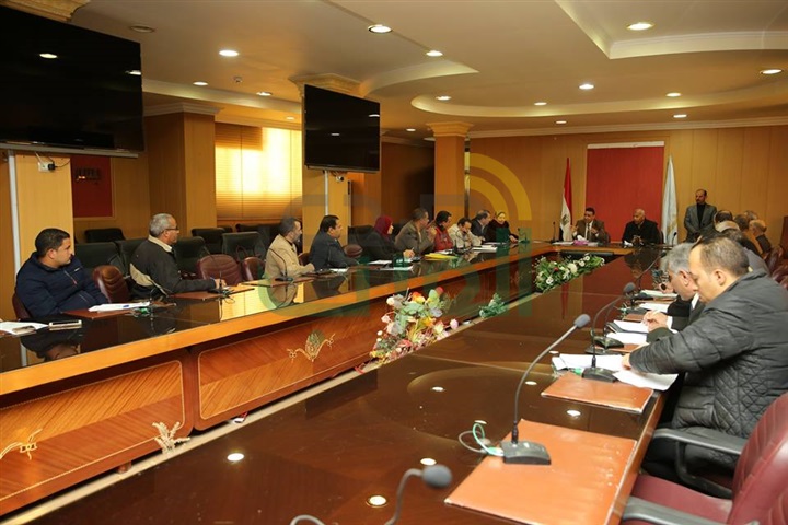 بالصور.. سكرتير مساعد كفر الشيخ ومساعد مدير الأمن يتابعان إزالة التعيدات علي الأراضي الزراعية