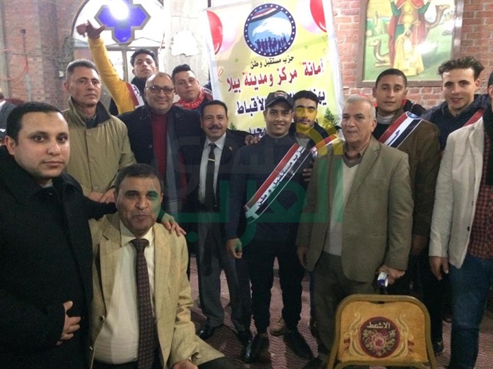 بالصور.. في ملحمة حب توافد مئات المسلمين علي كنيسة مارجرجس ببيلا لتهنئة المسيحيين بعيد الميلاد بالصور.. في ملحمة حب توافد مئات المسلمين علي كنيسة مارجرجس ببيلا لتهنئة المسيحيين بعيد الميلاد