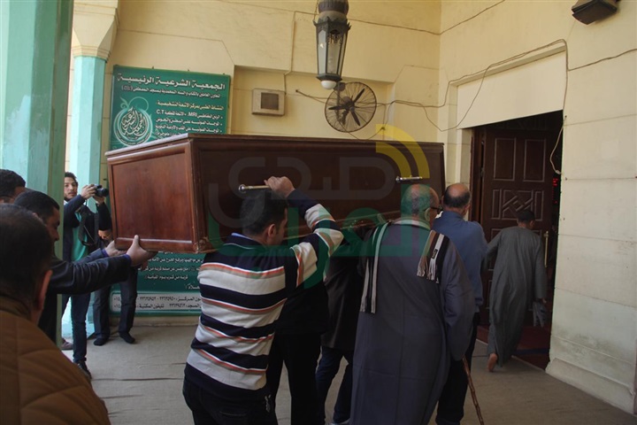 وصول جثمان كامليا السادات لمسجد المصطفي بمدنية نصر وصول جثمان كامليا السادات لمسجد المصطفي بمدنية نصر