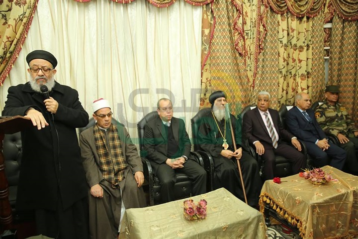 بالفيديو والصور.. محافظ كفر الشيخ يترأس وفدا لتهنئة الأقباط  بعيد الميلاد المجيد