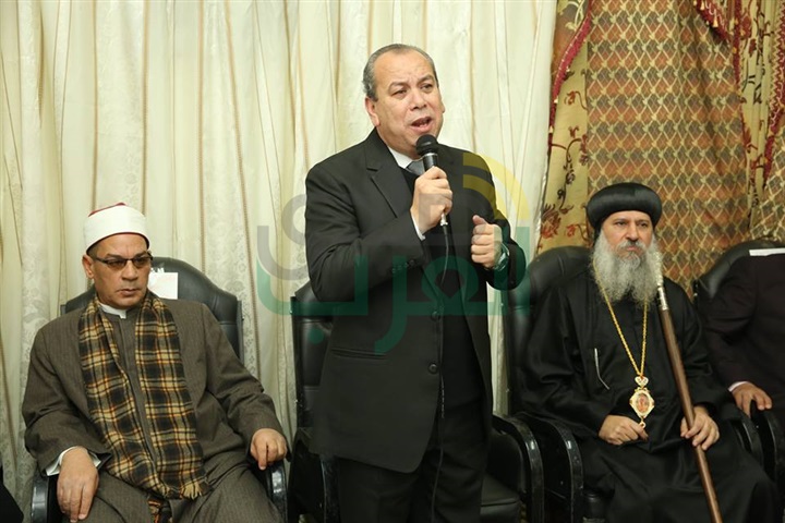 بالفيديو والصور.. محافظ كفر الشيخ يترأس وفدا لتهنئة الأقباط  بعيد الميلاد المجيد